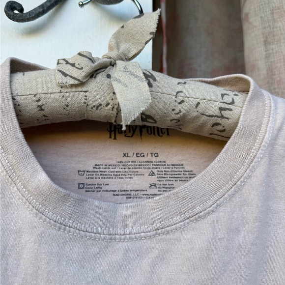 Warner Bros. Beige Harry Potter T-Shirt - Picture 3 of 5